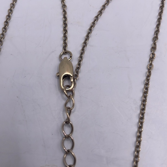 “LOVE” necklace - Picture 3 of 3